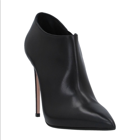 NIB Le Silla Black Leather Booties 38 EU - Picture 2 of 5